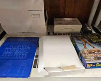 #1624 • 3 Models, Star Wars Blueprint Portfolio, and Robot Kit
