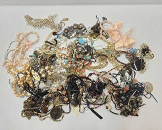 #842 • Costume Jewelry
