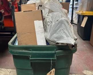 #3194 • Small Tote Includes Tools & Cars Parts
