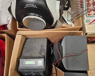 #5564 • Ninja Foodie, Utensils, Stereo, Flash Light, and More
