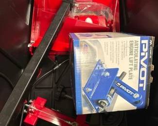 #3114 • Tote With Engine Run Stand Accessories
