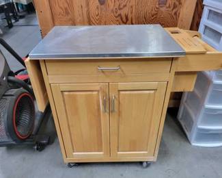 #5004 • Rolling Cutting Table
