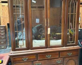 #5540 • 2 Piece Display Cabinet
