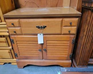 #5052 • Wooden Cabinet
