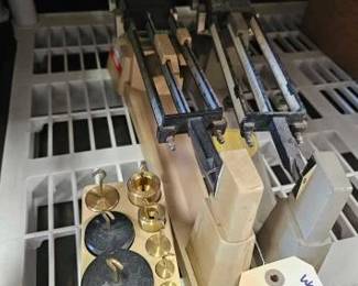 #1604 • 2 Scales with Weights
