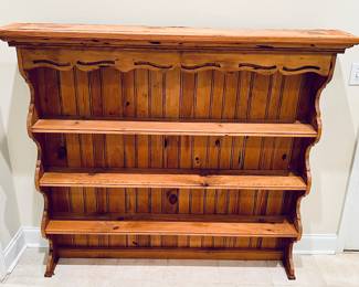 This hutch goes on top of the table in the previous picture.