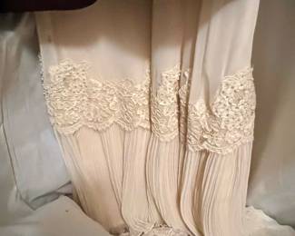 Vintage wedding dress