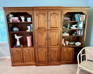 Most of the pottery is Abingdon.