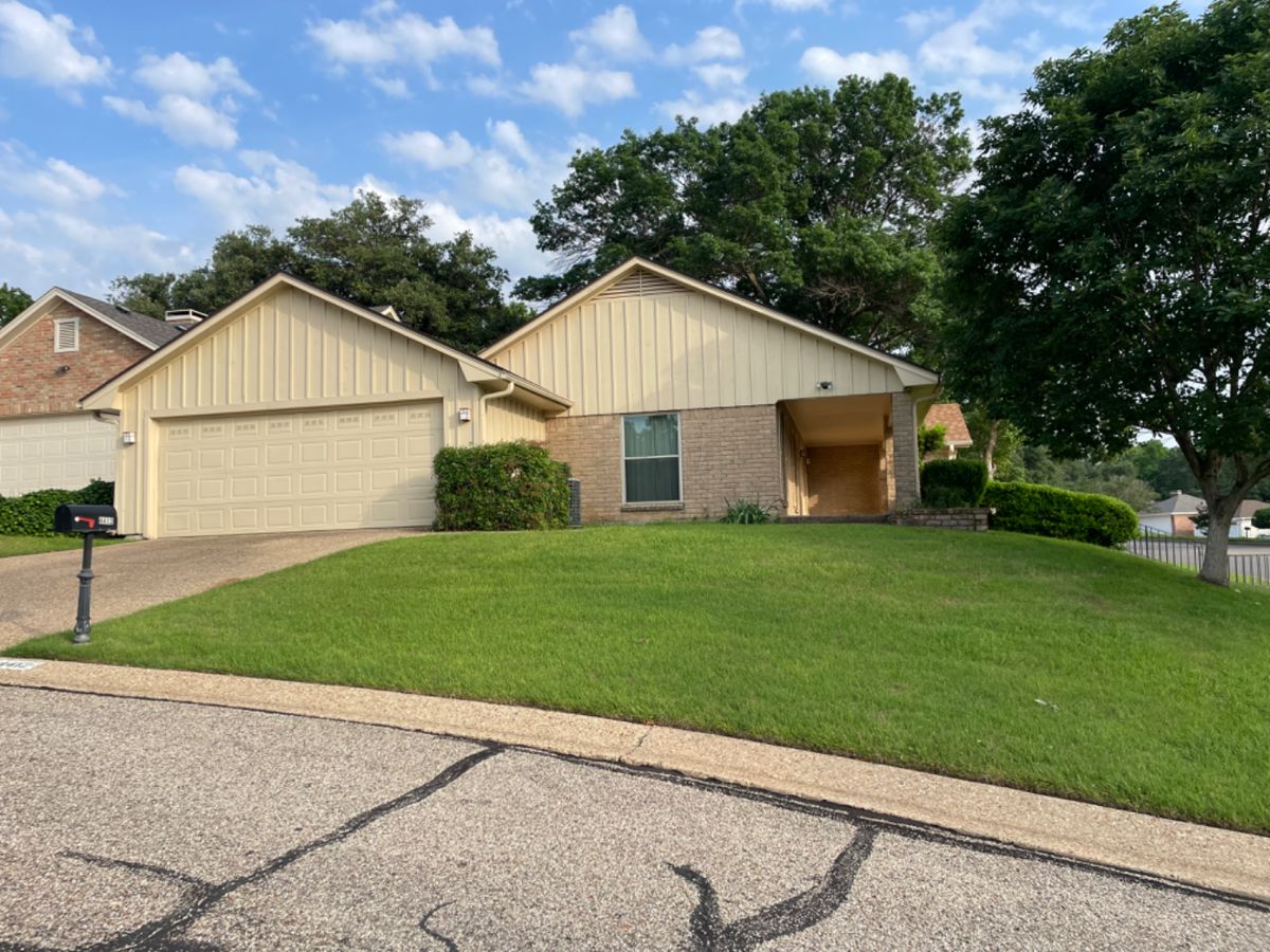 Windmill Hill Estate Sale Artist take note! starts on 5/9/2024