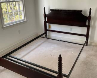 GREAD MAHOGANY BED