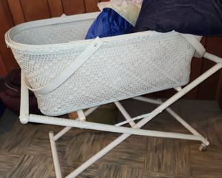Vintage Bassinet, great for display. 