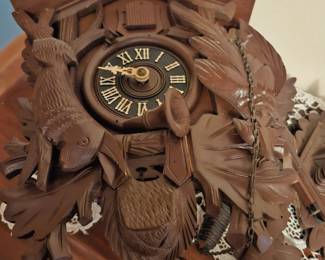 Cuckoo Clock. Needs repair. 