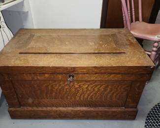 Antique oak chest 
