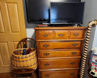 Bassett Furniture Dresser 