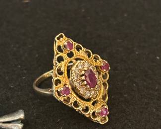 Stunning Art Deco Gold Ring