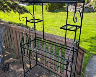 Indoor outdoor shelf 