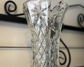 Pretty glass flowered vase