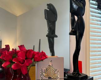 Sculpture, art deco address book, vase