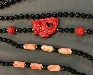 Onyx / coral necklace 