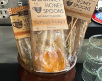 Stoneware, honey spoons