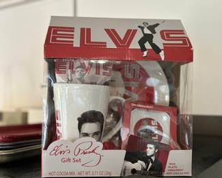 Elvis collectors gift set