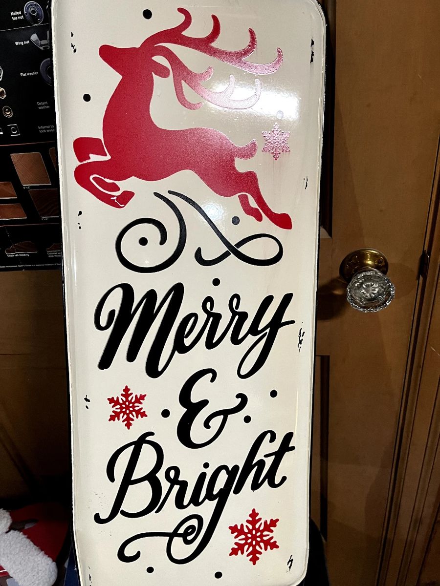 Merry & Bright describe this Estate Perfectly!  We also have LOTS of nice Christmas Decor!