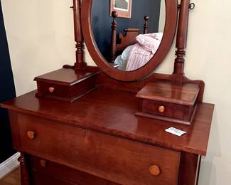 The beautiful Campbellsville dresser with mirror!  This bedroom suite is positively gorgeous!  So lovely and has been lovingly cared for, it is in beautiful condition.  Has matching full size bed, Empire Chest, nightstand...