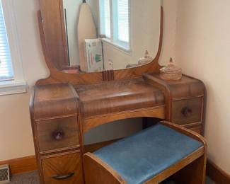 Vintage solid wood dressing table with bench