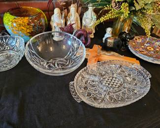 Art glass, crystal, vintage pottery, Asian collectables