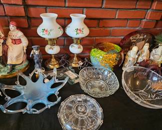 Art glass, crystal, vintage pottery, Asian collectables