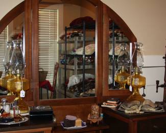 Antique vanity w/mirror