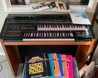Tested and working condition Yamaha Electone Mr-700