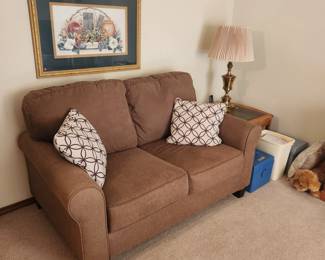 Love seat, like new! 