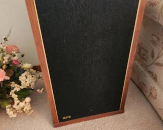 Pair EPI speakers, solid walnut cases! High quality vintage speakers, sound system 