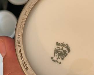 #28 - $300  - Sterling escargots or cassolettes set with forks (12 pieces) in original fitted box. 322gr just sterling. 