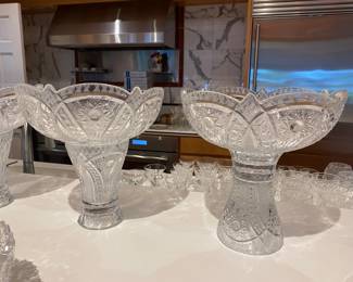 $300- Set of 3 crystal centerpieces base can be modular 101/2x10 1/2