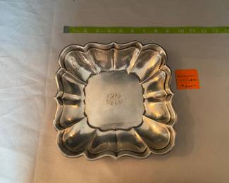 #44 - $200 - Sterling squarish scalloped bowl mono. 393 gr. 