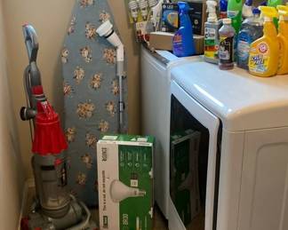 Dyson Vacuum Light Bulbs And Cleaning Supplies