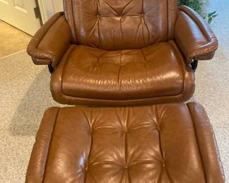 Leather Ekornes Stressless Chair And Ottoman