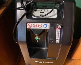 Oxygen concentrator machine 