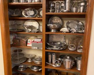 Aluminum serving pieces, wood serving pieces 