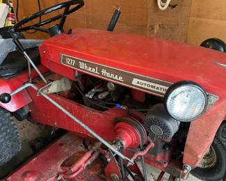 Riding lawnmower 1277 wheel horse automatic