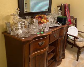 Dining Room Table matching buffet