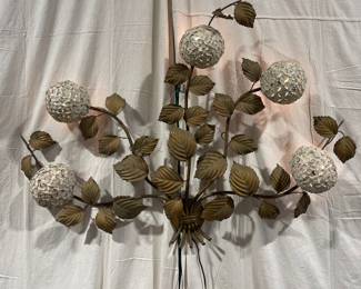 Floral sculpture lamp