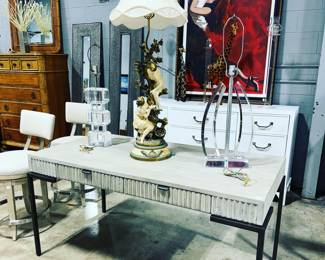 Hekman Desk, Lamps and Artwork Orlando Estate Auction