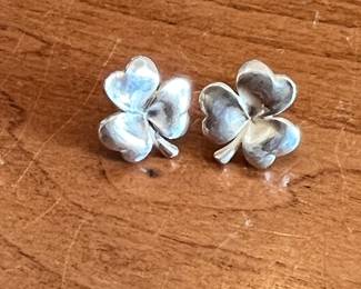 These lucky little clovers are VERY RARE RETIRED JAMES AVERY!