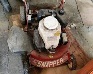 SNAPPER MOWER - THIS IS A PROJECT FOR SOMEONE - $20