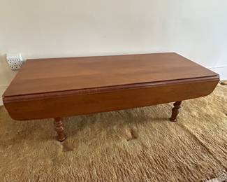 Drop leaf coffee table