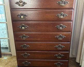 Cherry chest of drawers 