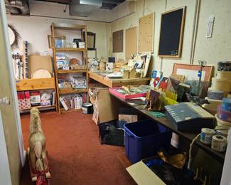 CRAFT ROOM-Basement